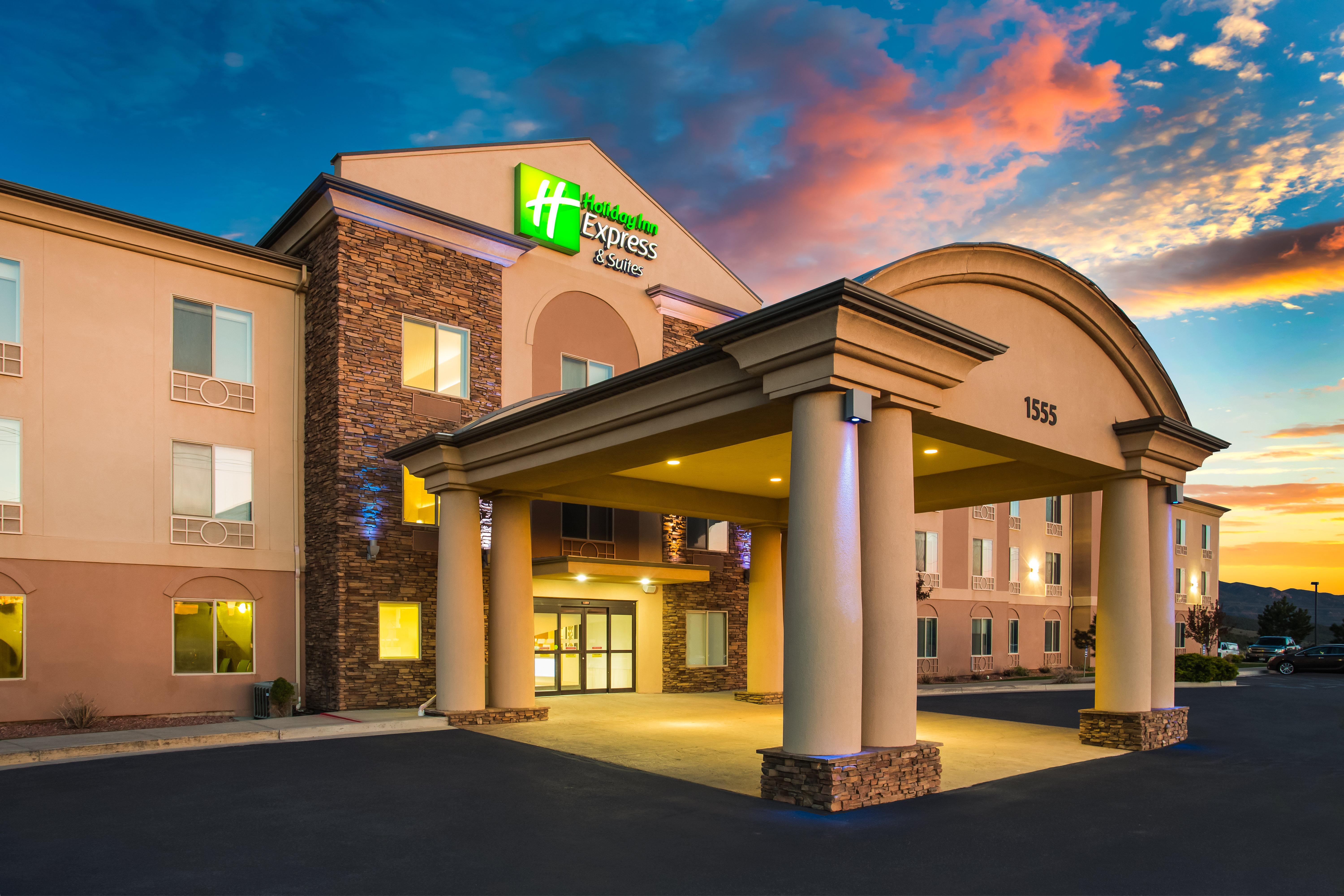 Holiday Inn Express Hotel & Suites Cedar City, An Ihg Hotel Exterior foto